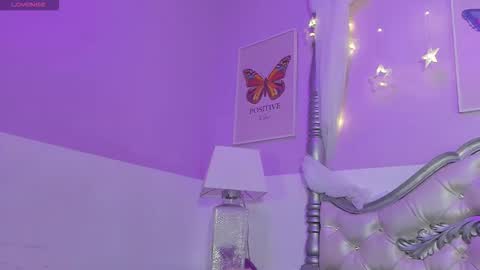 Snapshot of miacassel chatting on November 5, 2025, 12:05 pm MiaCassel online show from November 5, 2025, 12:05 pm