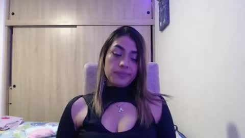 Snapshot of miacollings1 chatting on May 1, 2026, 2:49 am Miia online show from May 1, 2026, 2:49 am