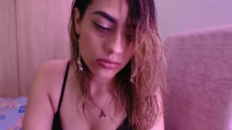 Snapshot of miacollings1 chatting on May 1, 2026, 7:40 pm Miia online show from May 1, 2026, 7:40 pm