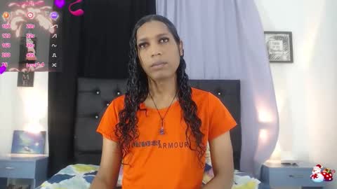 MiaCoock online show from December 3, 2025, 12:36 pm