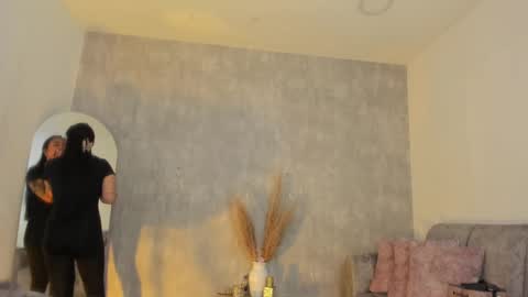 miacooper online show from December 28, 2024, 12:24 pm