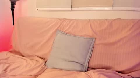 IG Yojanagomez  online show from November 22, 2025, 1:04 am