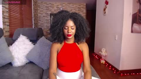 Snapshot of miaderail chatting on January 4, 2025, 10:55 pm Sofi online show from January 4, 2025, 10:55 pm