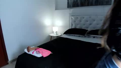 Mia online show from February 13, 2025, 2:09 pm