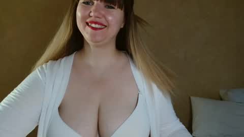 MiaFoxisJa online show from September 25, 2025, 2:15 am