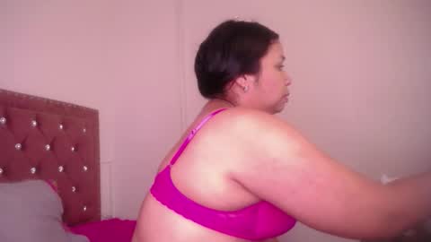 mia online show from February 17, 2026, 10:56 am