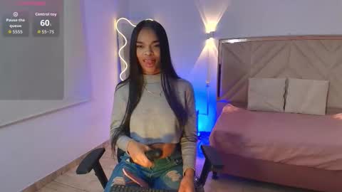 Snapshot of miagates_tay chatting on October 3, 2025, 3:03 am Mia online show from October 3, 2025, 3:03 am