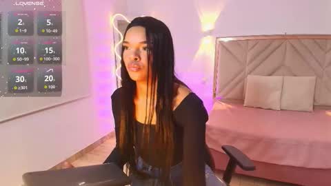 Snapshot of miagates_tay chatting on October 22, 2025, 3:18 am Mia online show from October 22, 2025, 3:18 am