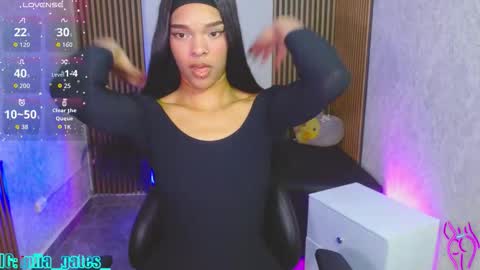 Snapshot of miagates_tay chatting on November 2, 2025, 3:09 am Mia online show from November 2, 2025, 3:09 am