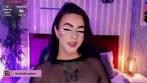 Mia Connor online show from November 11, 2025, 7:47 pm