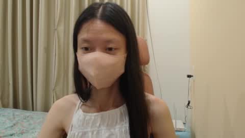 miahchan68 online show from January 18, 2026, 5:28 pm