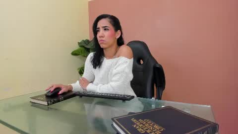 Snapshot of miakarsson chatting on August 3, 2026, 8:01 pm Mia online show from August 3, 2026, 8:01 pm