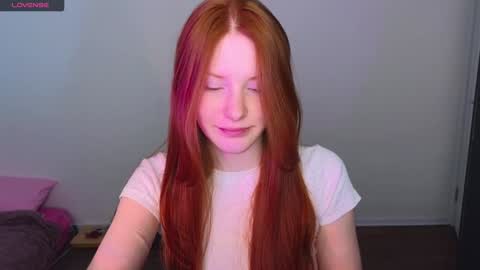 milanaaaa online show from February 7, 2025, 11:45 pm