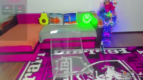 Mia Kittyy online show from December 19, 2025, 2:07 am