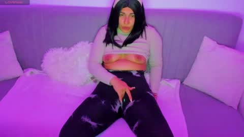 Mia Kittyy online show from May 4, 2026, 8:27 pm