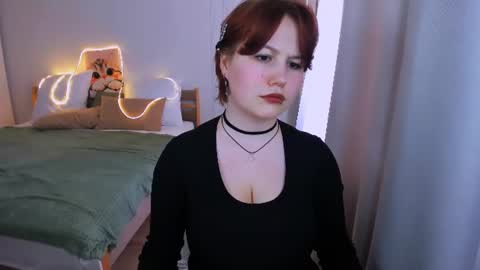 Snapshot of mialacrice chatting on June 27, 2026, 11:37 am mialacrice online show from June 27, 2026, 11:37 am