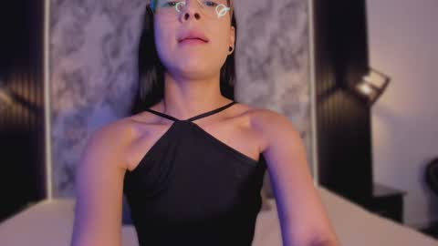 Mia Larouse online show from March 2, 2026, 8:26 pm