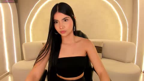 Call me Mia  online show from February 3, 2026, 7:08 pm