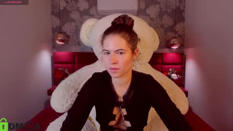 Mia online show from January 4, 2025, 5:27 am