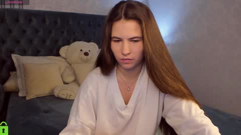 Mia online show from January 22, 2025, 5:48 am