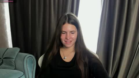 Mia online show from September 19, 2025, 6:04 am