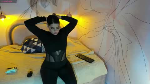 Mia 3 online show from February 9, 2026, 11:47 am