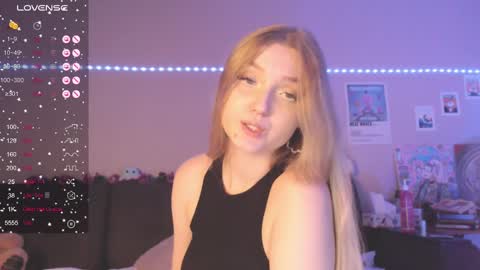 Mia online show from February 17, 2025, 7:21 pm