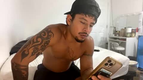 Snapshot of miamiclos1 chatting on November 23, 2025, 3:28 am miamiclos1 online show from November 23, 2025, 3:28 am