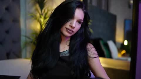  Miami  online show from October 1, 2025, 6:03 pm