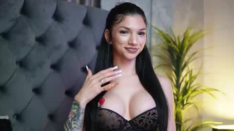  Miami  online show from November 16, 2025, 6:35 pm