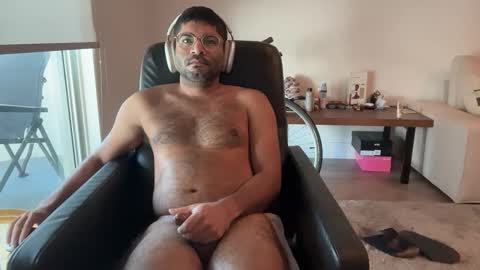 Snapshot of miamifit chatting on December 14, 2025, 4:45 pm miamifit online show from December 14, 2025, 4:45 pm