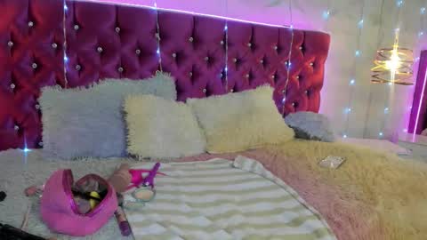 miamiller22 online show from December 20, 2025, 5:42 pm