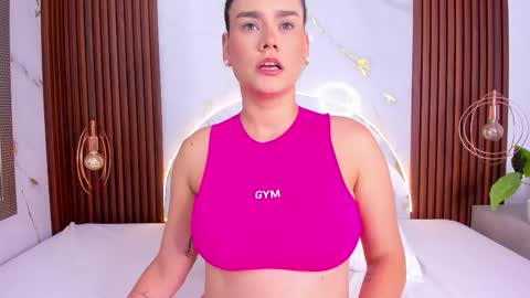 Snapshot of miamiller69 chatting on February 14, 2026, 4:42 am Mia online show from February 14, 2026, 4:42 am