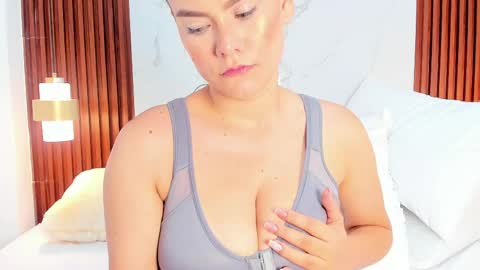 Snapshot of miamiller69 chatting on June 3, 2026, 2:33 pm Mia online show from June 3, 2026, 2:33 pm