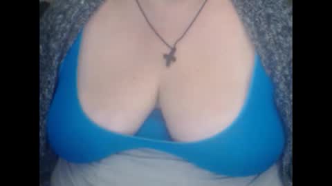 Snapshot of miamimistress chatting on January 17, 2025, 7:05 pm maya online show from January 17, 2025, 7:05 pm