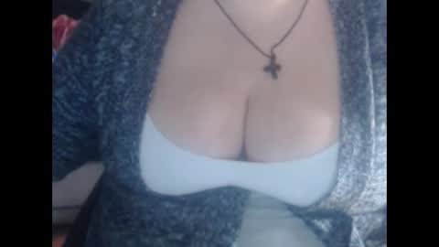 Snapshot of miamimistress chatting on January 19, 2025, 12:28 pm maya online show from January 19, 2025, 12:28 pm