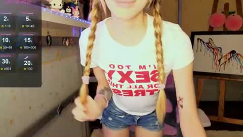 MiaMoon online show from July 4, 2026, 2:01 pm