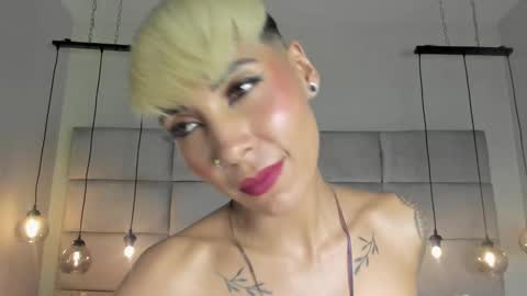 Mia Morgann online show from January 19, 2025, 7:04 pm