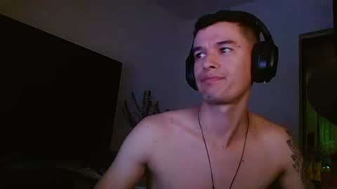 miaou_miaou online show from December 22, 2024, 4:39 am