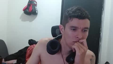 miaou_miaou online show from October 11, 2025, 10:52 pm