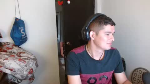 Snapshot of miaou_miaou chatting on May 12, 2026, 12:41 am miaou_miaou online show from May 12, 2026, 12:41 am