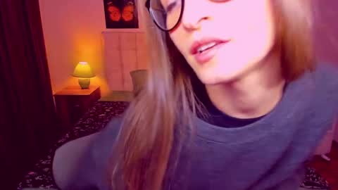 Snapshot of miapaw chatting on January 26, 2025, 9:40 pm Mia online show from January 26, 2025, 9:40 pm