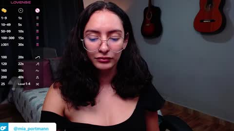 MIAPORTMANN online show from December 29, 2024, 12:34 pm