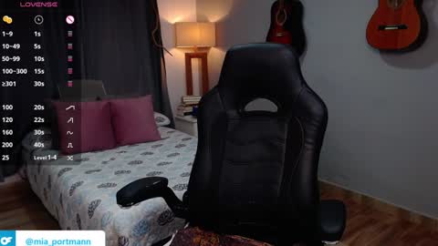 MIAPORTMANN online show from January 3, 2025, 1:58 pm