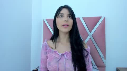 Mia Quevedo online show from September 29, 2025, 11:59 am