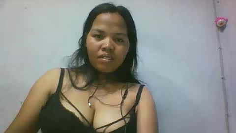 Snapshot of miarii chatting on March 13, 2026, 5:41 pm miarii online show from March 13, 2026, 5:41 pm