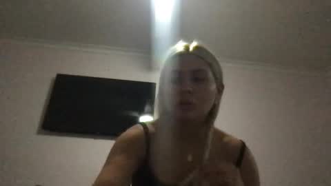 mia online show from December 17, 2024, 11:28 am