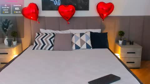 miarommano online show from February 13, 2025, 8:48 am