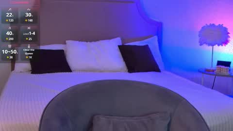 miarommano online show from March 9, 2025, 8:29 am