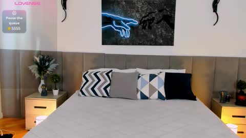 miarommano online show from September 22, 2025, 5:20 am